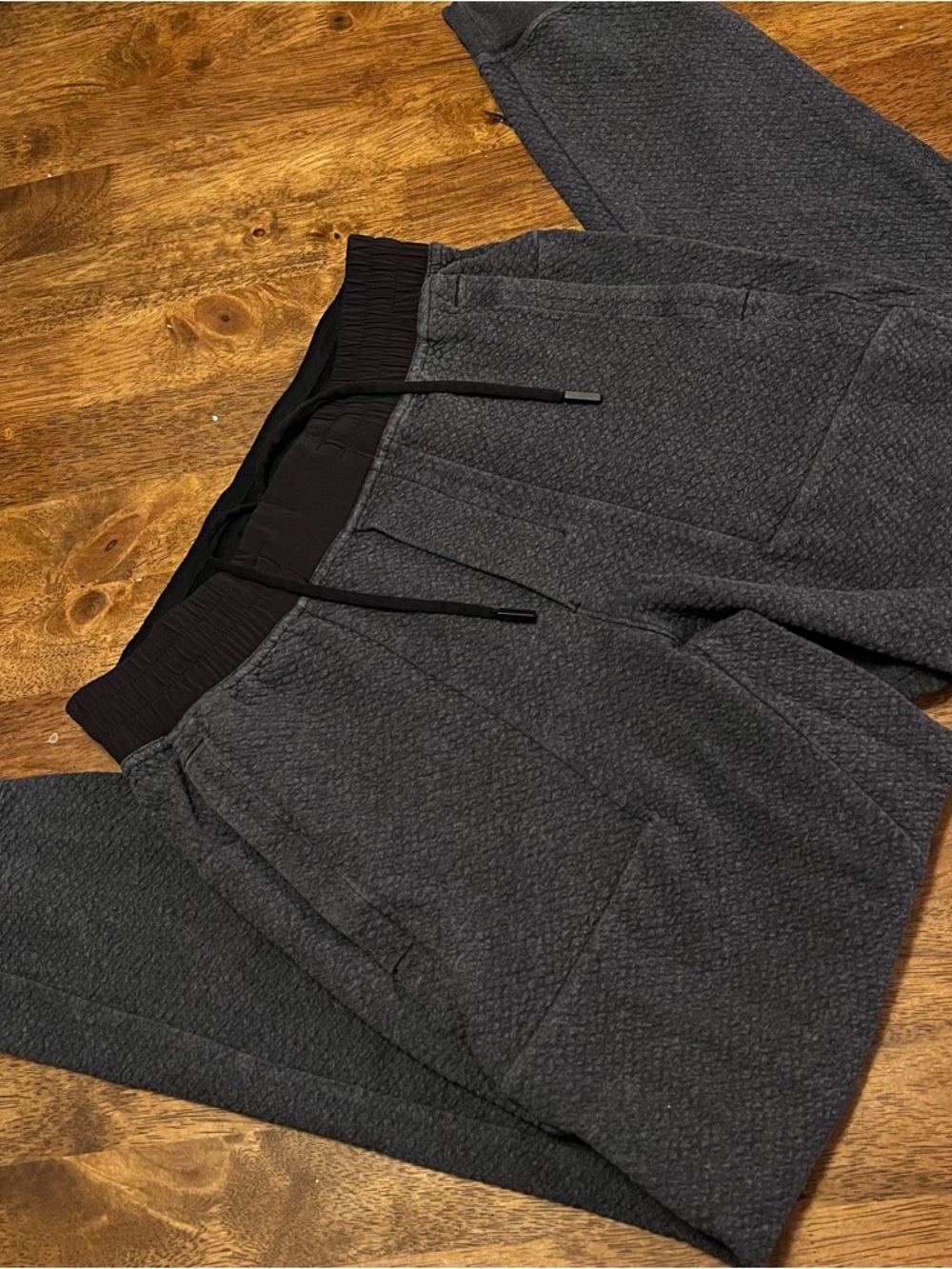 Lululemon At Ease Jogger
Heathered Black Men’s Small - Picture 12 of 16